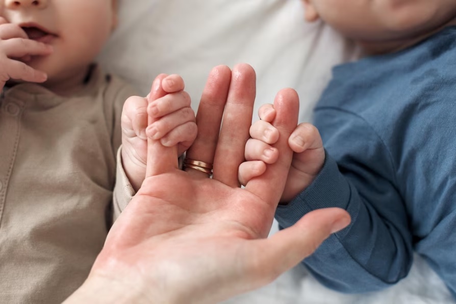 تولد اولین نوزادان حاصل IVF رباتی