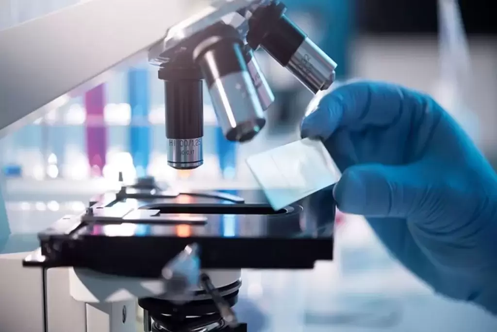 آزمایشگاه طرف قرارداد با بیمه